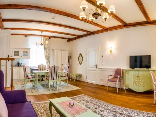 Wohnbereich der Blumensuite Magnolie