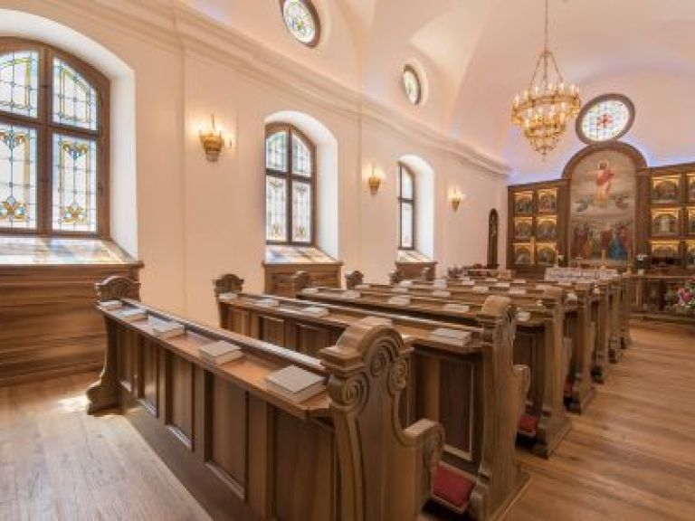 The Schloss THALHEIM chapel