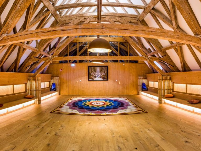 Relax in the yoga room at Schloss THALHEIM