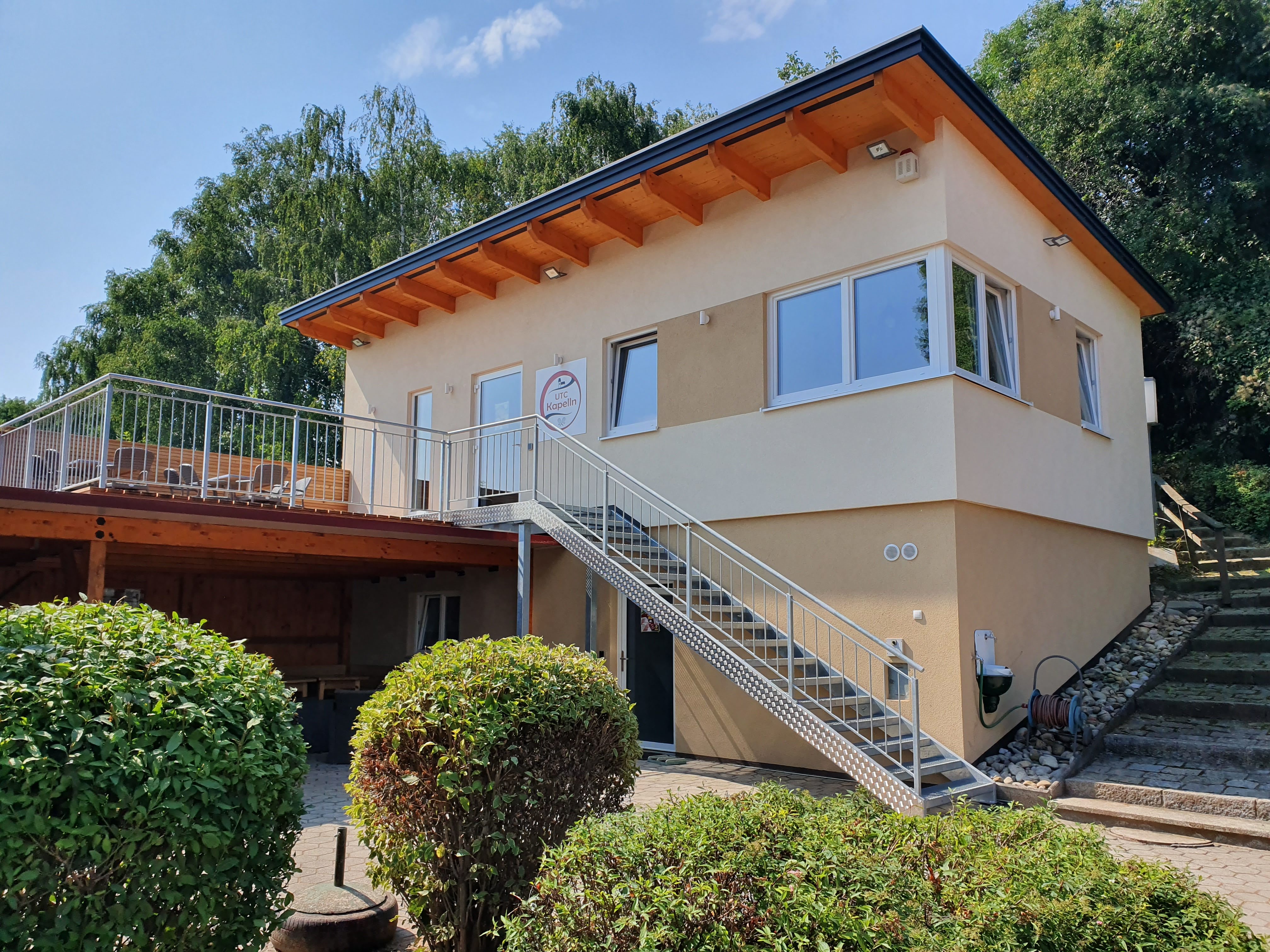 Die wunderschöne Tennisclubanlage von Kapelln